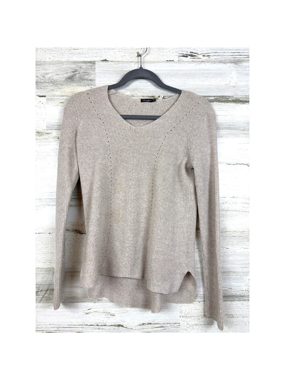 J. McLaughlin Womens XS Beige Merino Wool Knit V Neck Long Sleeve Soft Sweater